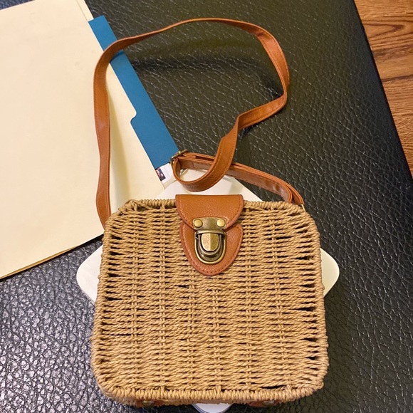 Summer & Rose Rattan mini crossbody bag - Picture 2 of 2